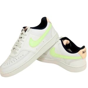NIKE WOMENS COURT VISION LOW SNEAKER 7